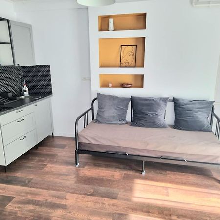 Studio Anabella-Endless Summer Mamaia Nord Apartaments Неводарі Екстер'єр фото